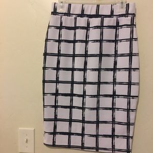 Black and white pencil skirt